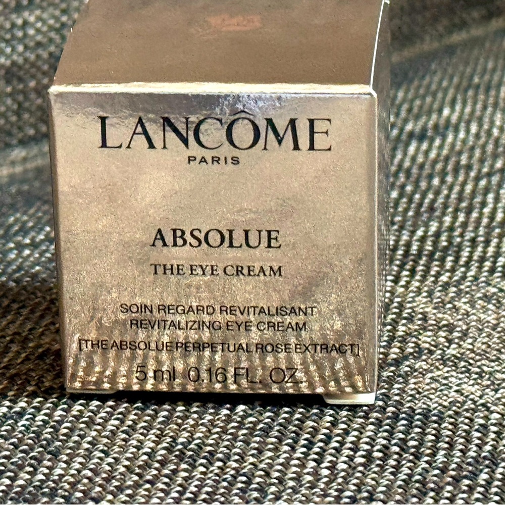Wrinkle Reducing  !Lancôme 
Absolue Revitalizing Eye Cream 5ml (20ml for 180$)